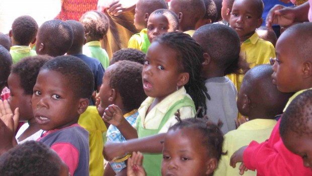 Kids Helping Kids Concert Saturday May 25, 2013 7:30 PM samedi le 25 mai, 19h30 Kids helping Kids Les enfants s’entraident Benefit...